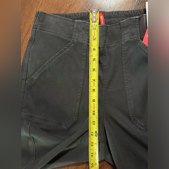 Spanx Stretch Twill Cargo Jogger Pants Washed Black Women's Size M NWT - Picture 9 of 10
